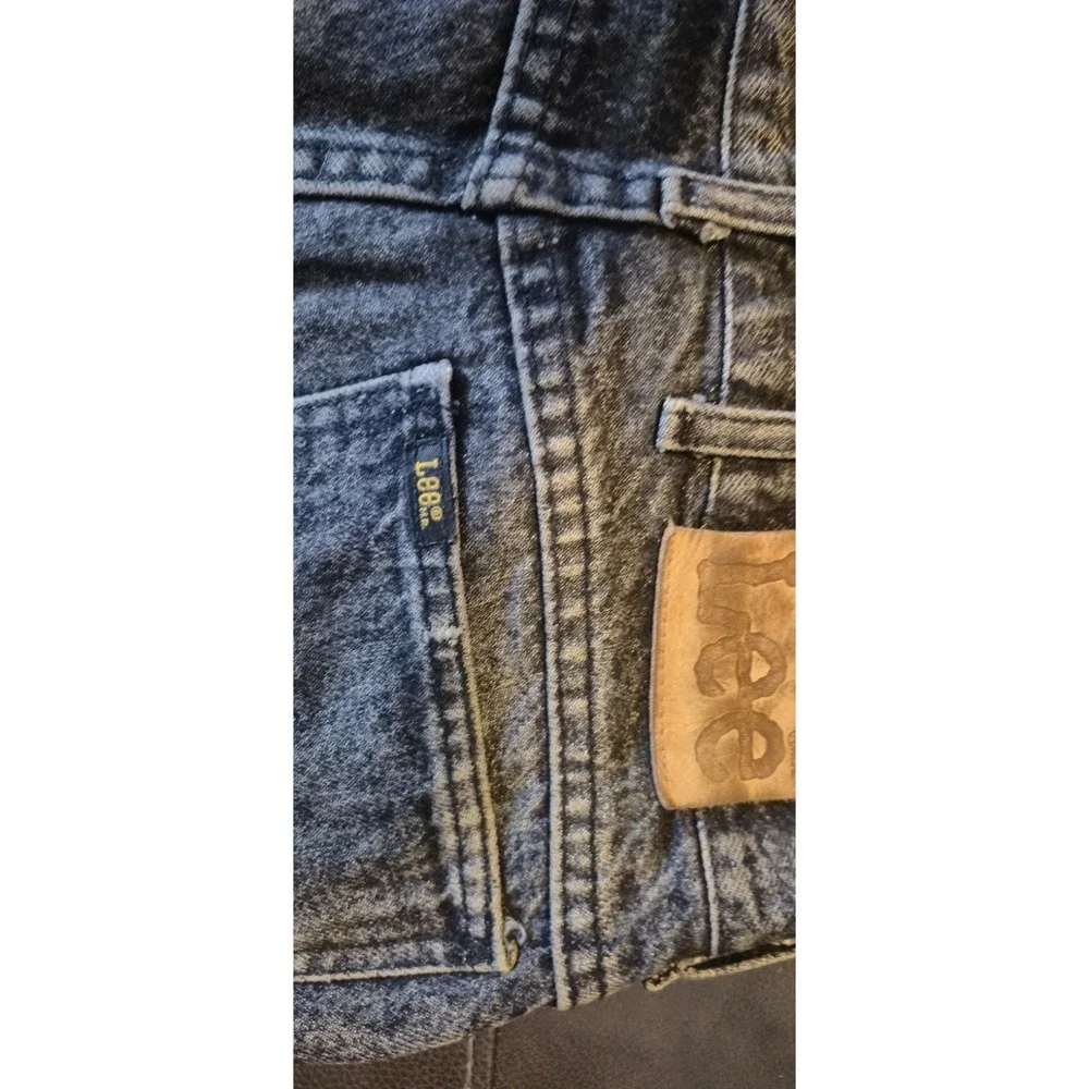 Vintage Lee Jeans 33x34 – USA Made – Acid Wash Denim –‎ Classic Fit
